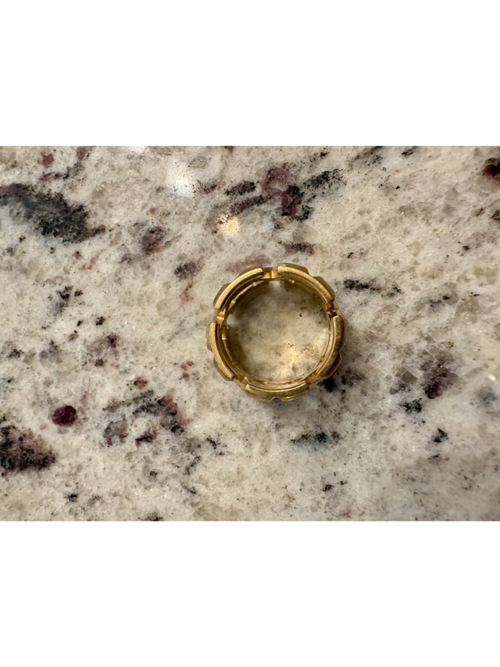 Off-White Geometric Gold Ring - Picture 4 of 4